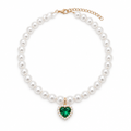 Pearl collar with emerald-green heart gemstone