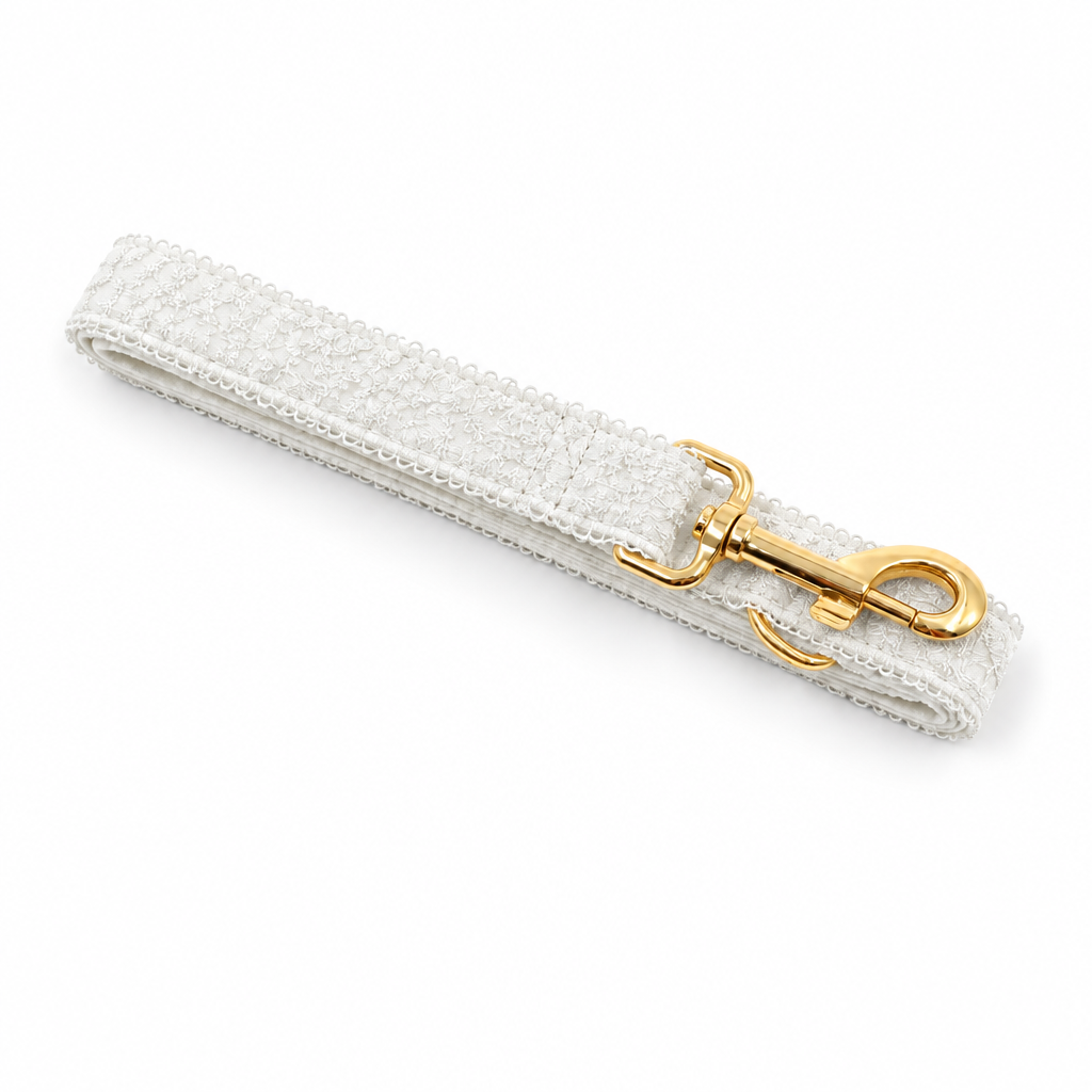White lace folded leash